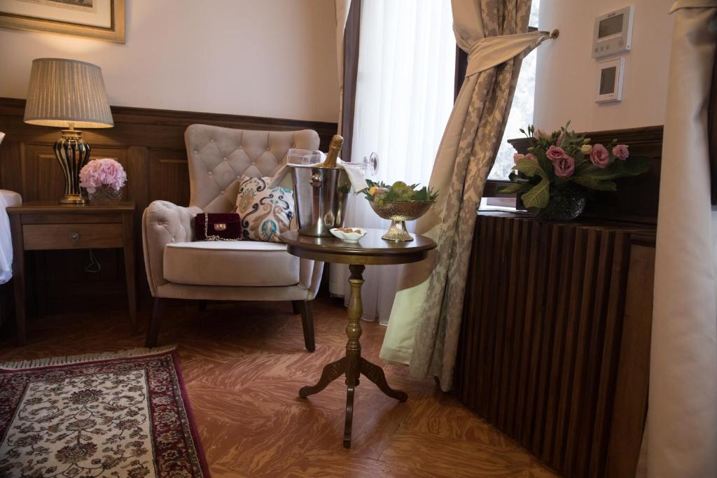 Posedenie v ubytovaní Heritage Hotel Cardo