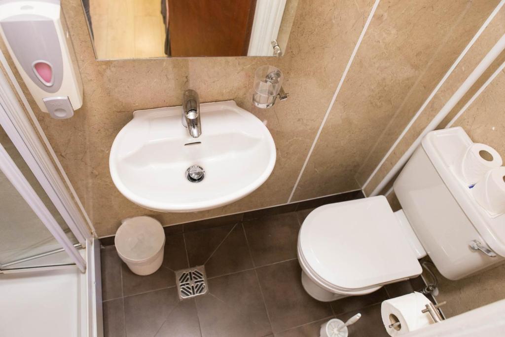 Koupelna v ubytování Shakespeare Hotel
