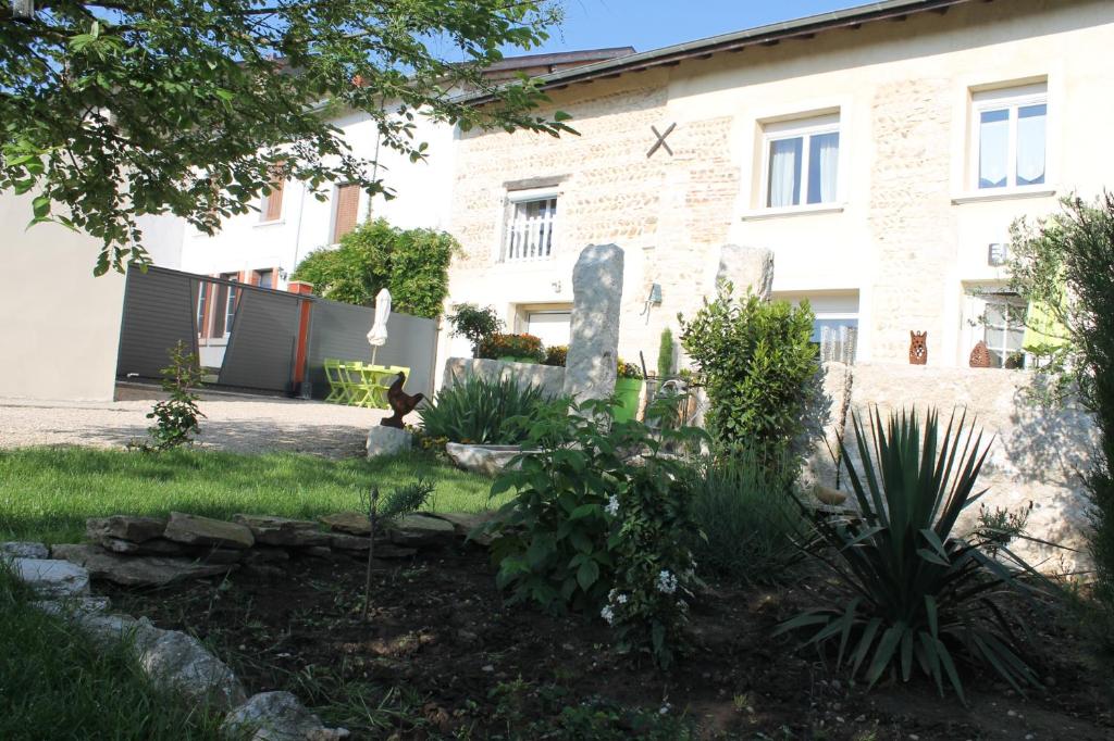 Zahrada ubytování Les Trois Maisons