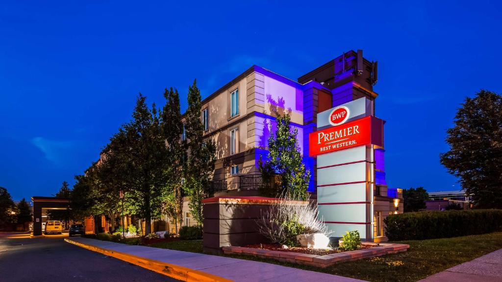 Best Western Premier Toronto Airport Carlingview Hotel - Resim 7