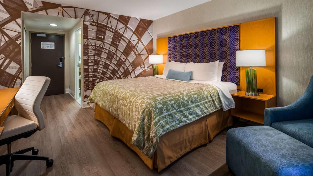 Best Western Premier Toronto Airport Carlingview Hotel - Resim 2