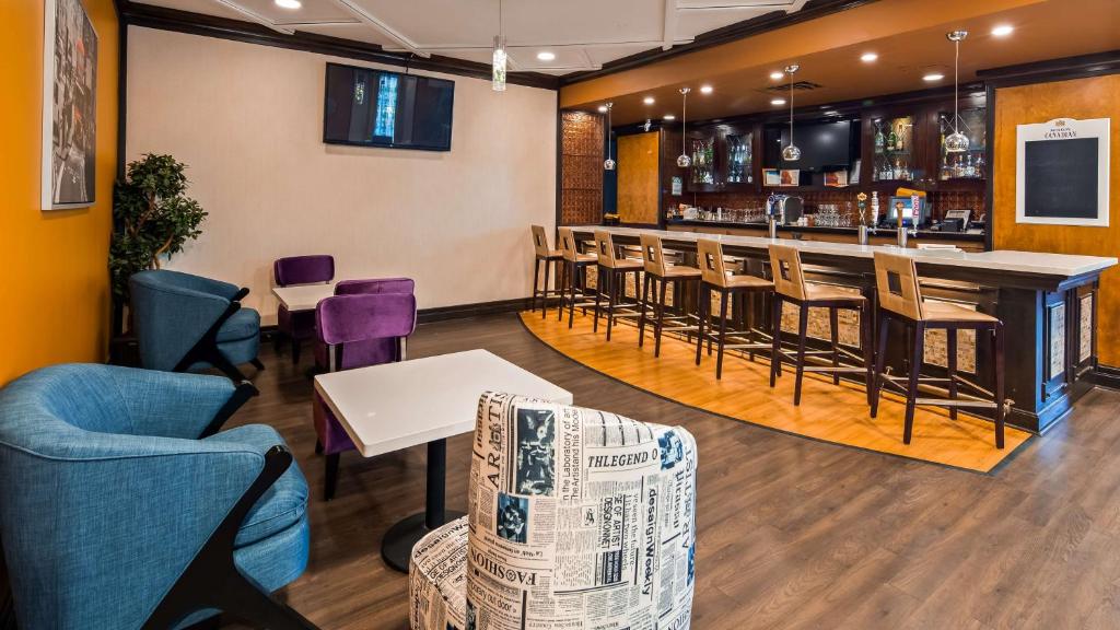 Best Western Premier Toronto Airport Carlingview Hotel - Resim 21