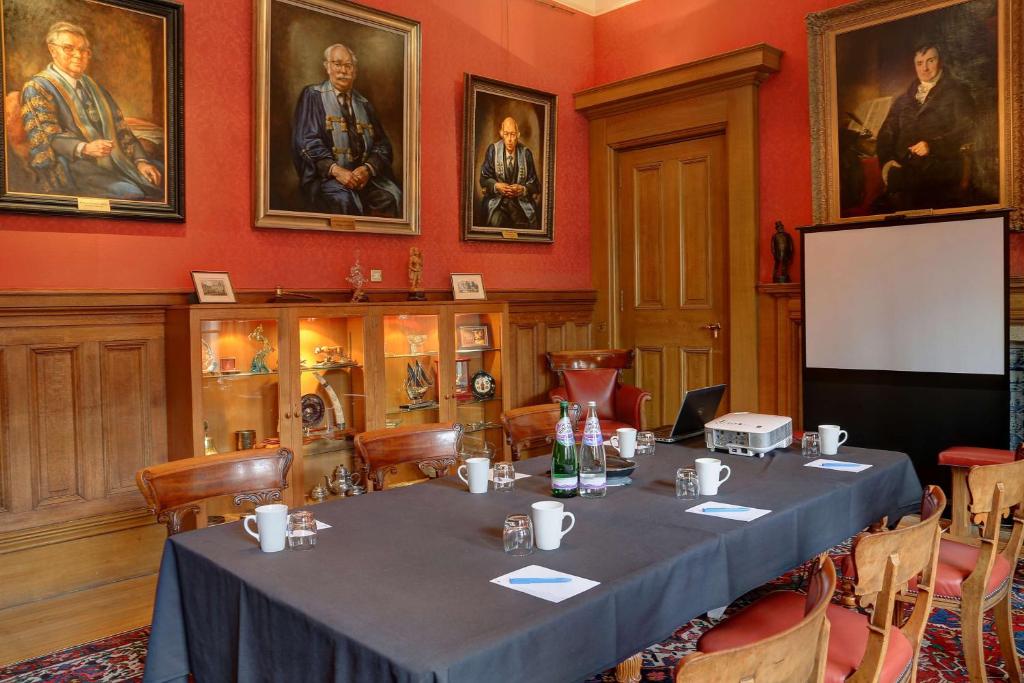 Ten Hill Place - Resim 17