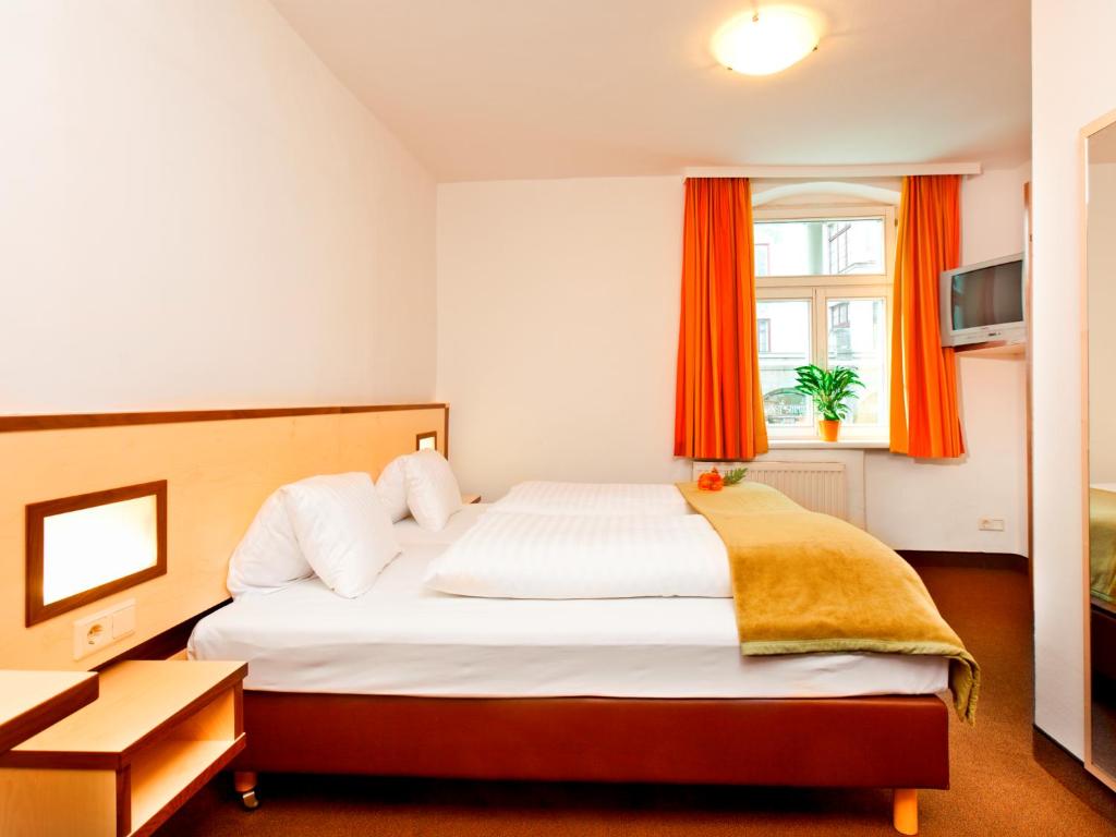 Hotel Goldene Krone Innsbruck - Resim 4