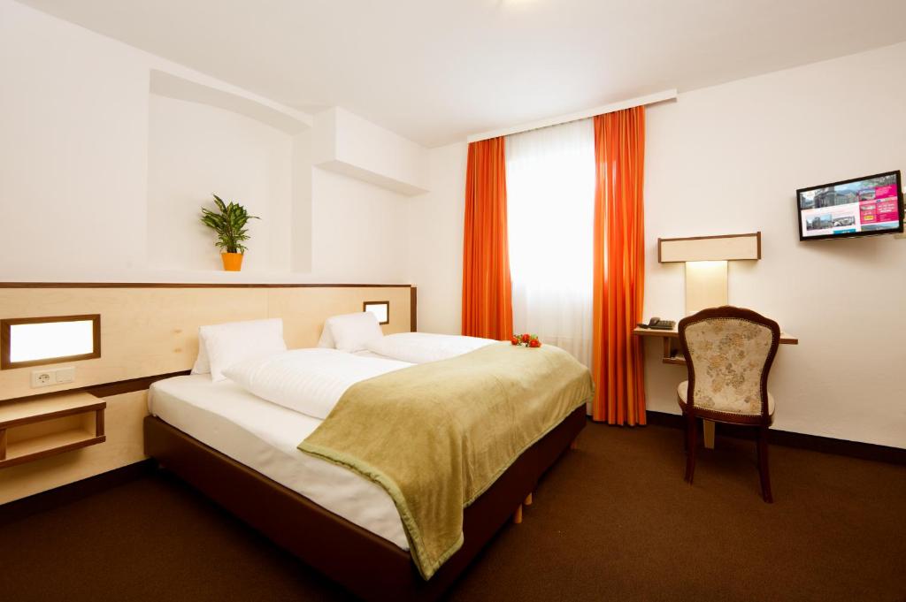 Hotel Goldene Krone Innsbruck - Resim 36