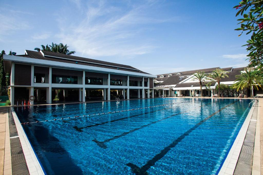 Bazén v ubytování RPGC Garden Hotel nebo v jeho okolí