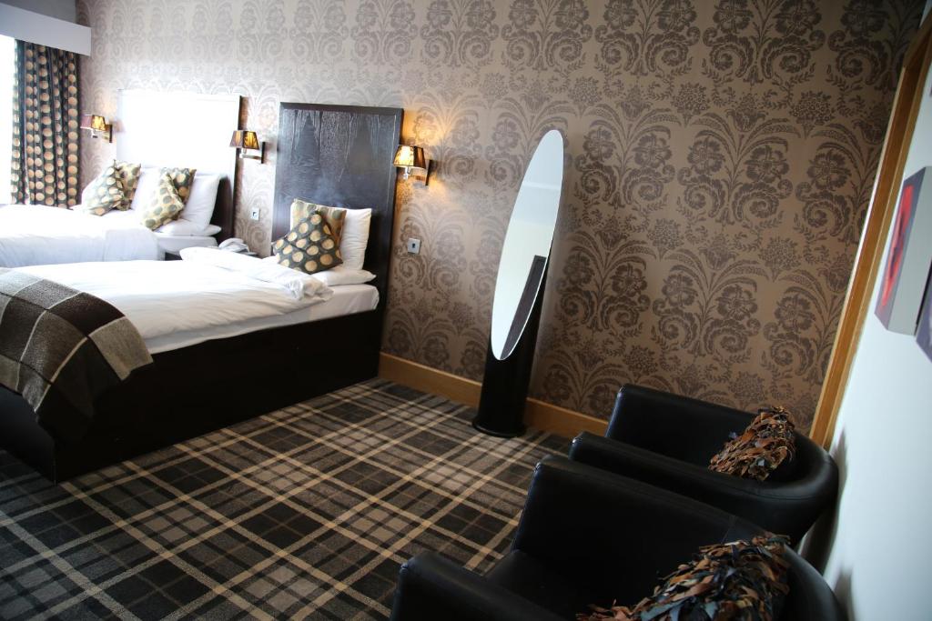 Inn On The Prom At The Fernlea Hotel - 