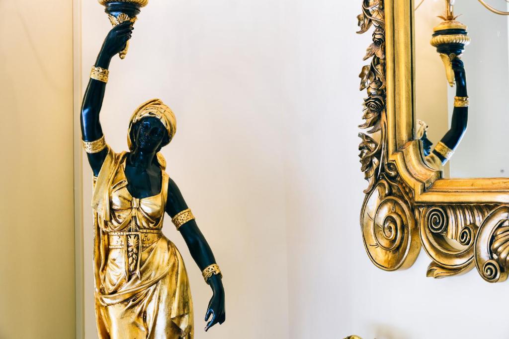 Hotel Art Resort Galleria Umberto - Resim 32