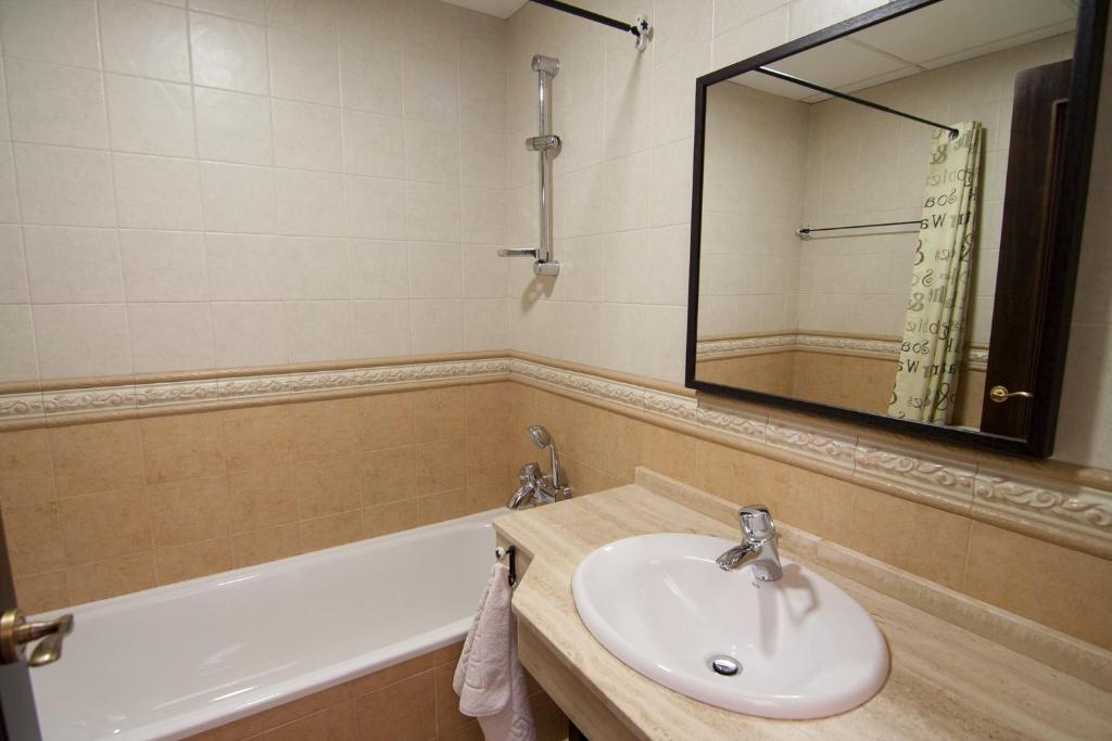 Apartamentos La Ribera Córdoba - 6