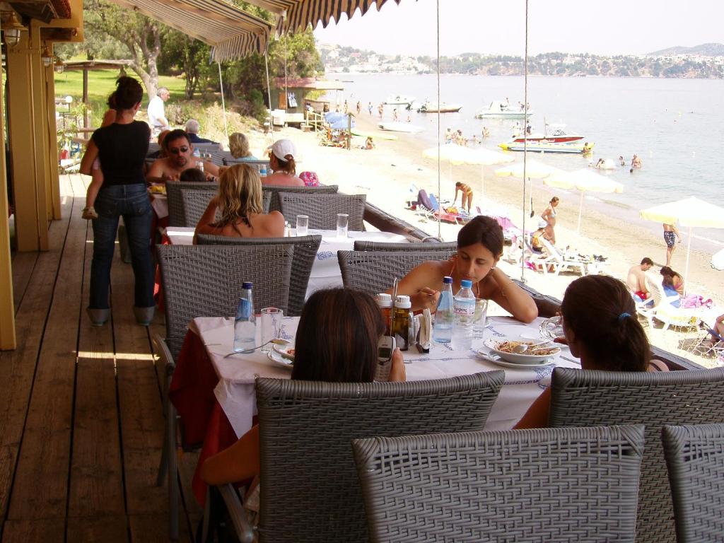 Hosté ubytování vassilias beach hotel