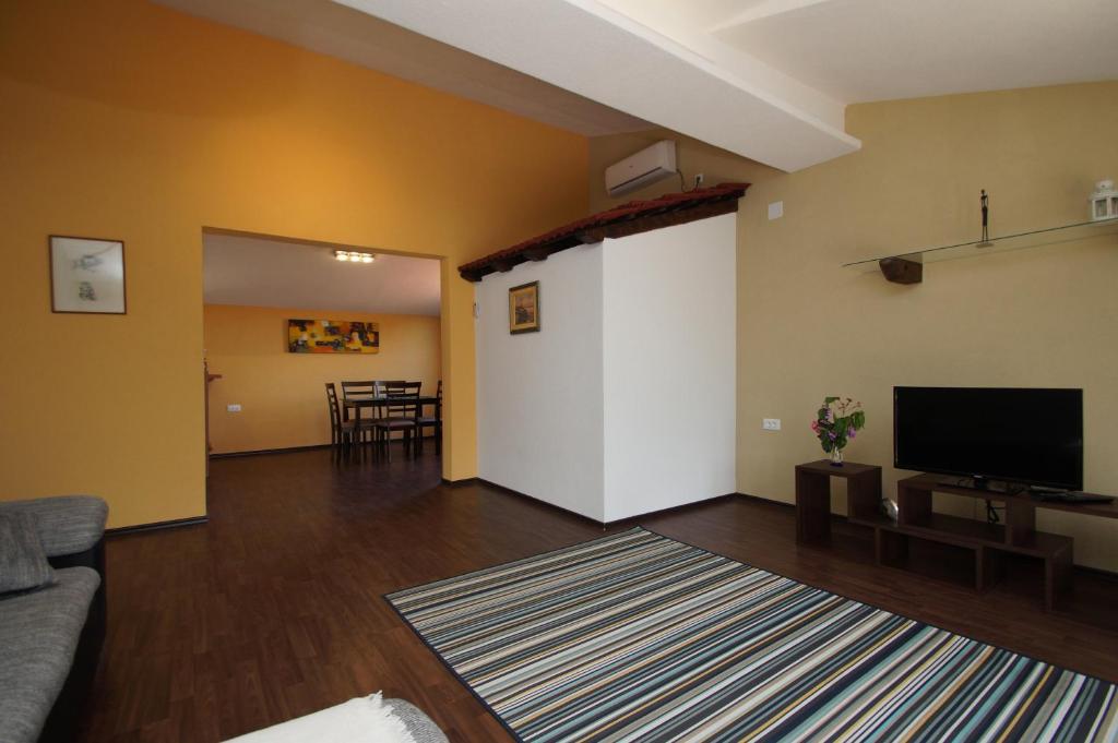 TV a/nebo společenská místnost v ubytování Apartment Ka3