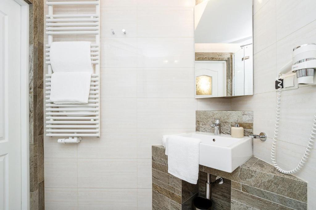 Elegant Apartments - Superior Suite