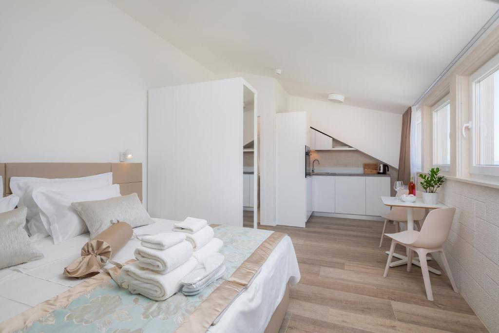 Mediterra Residence - 5