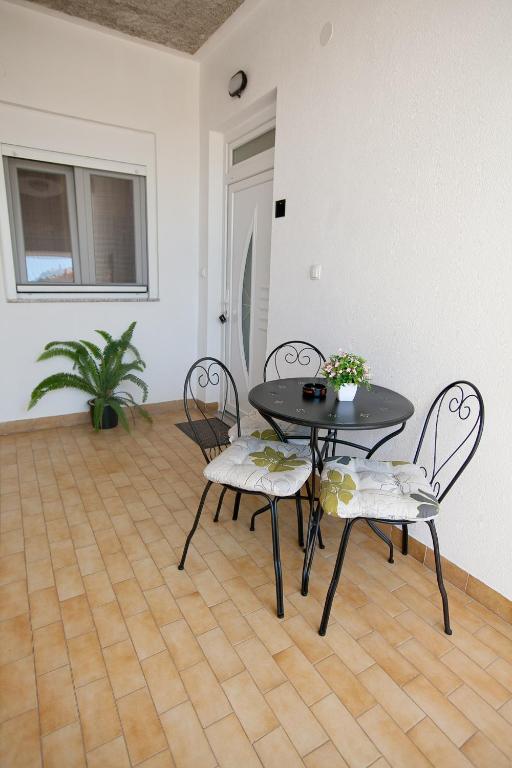 Um pátio ou outra área exterior em Apartman 1