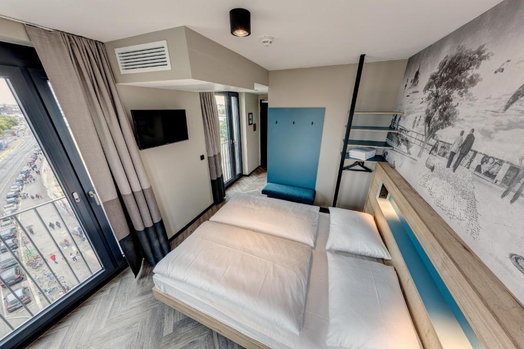 Schulz Hotel Berlin Wall at the East Side Gallery - Resim 11