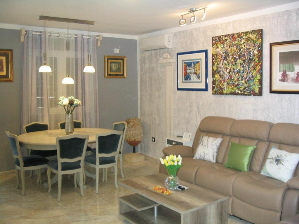 Posezení v ubytování Apartment Amfora on the ground floor