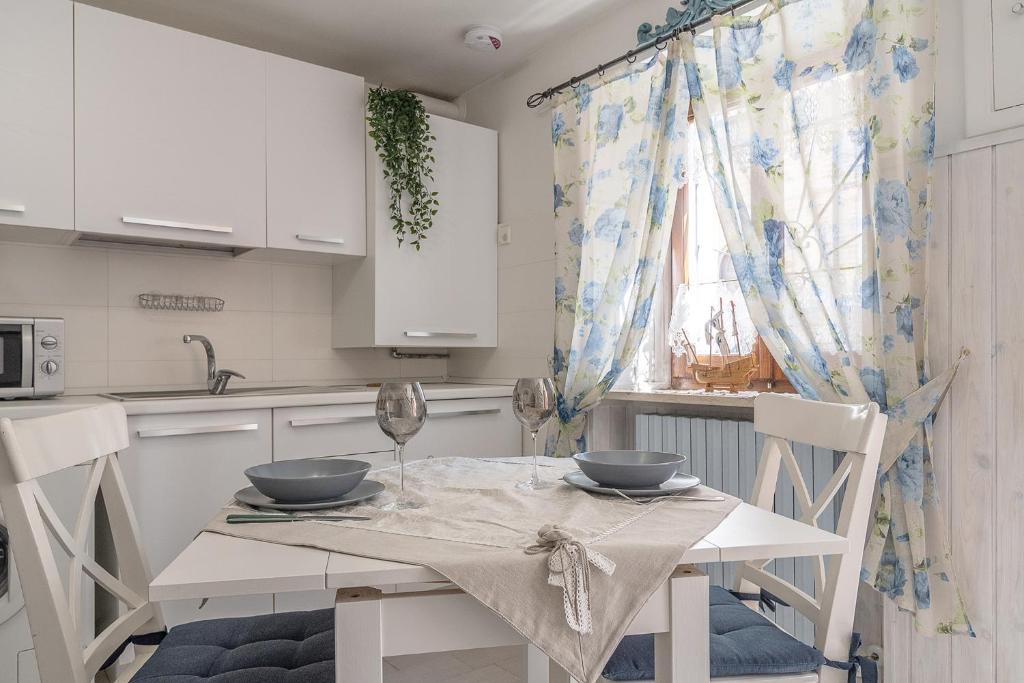 Kuchyňa alebo kuchynka v ubytovaní Casa nel Borgo Marinaro di Civitanova