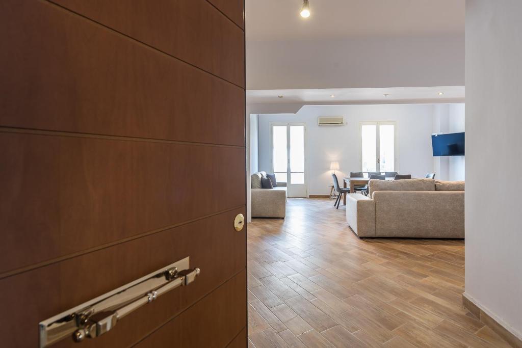 Telewizja i/lub zestaw kina domowego w obiekcie Victoria Majesty Apartments