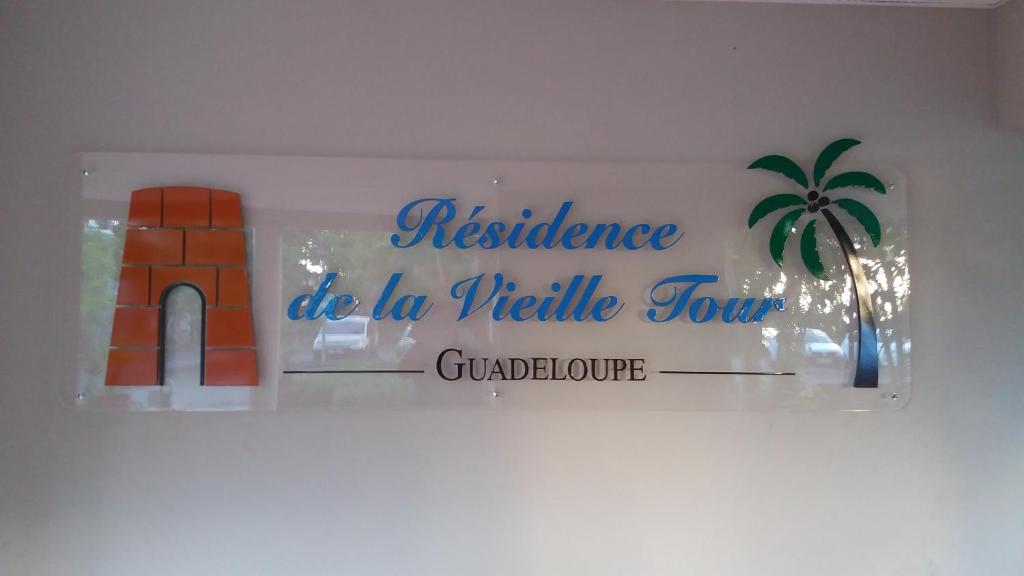 un signo que lee resistencia hace una gira de alivio culpa en Studio en bord de mer - Résidence La Vieille Tour, en Le Gosier
