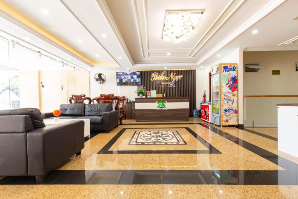 The lobby or reception area at Biển Ngọc Hotel