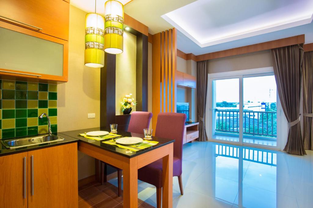 Fotografie z fotogalerie ubytování Romantic Khon Kaen Hotel v destinaci Khon Kaen