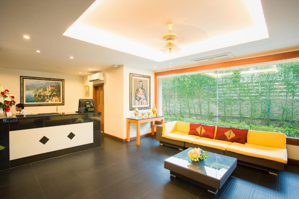 Posezení v ubytování Romantic Khon Kaen Hotel