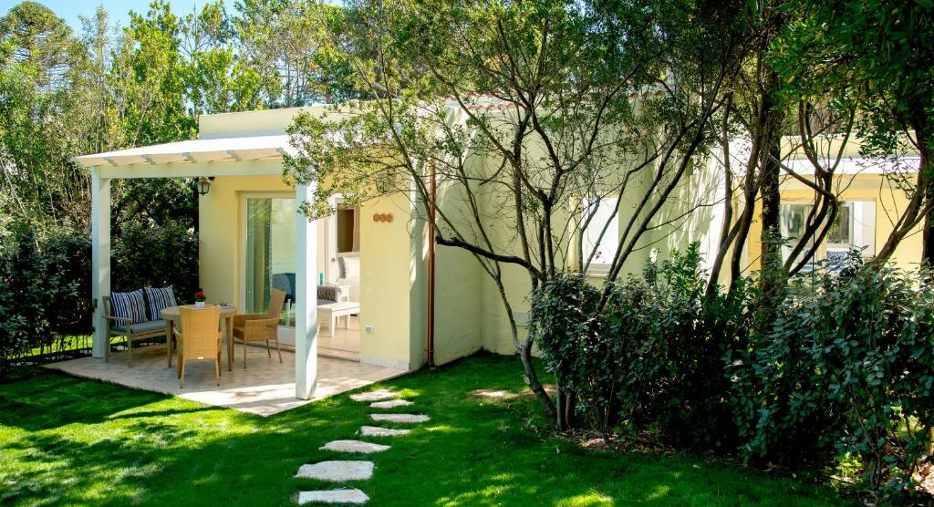 Forte Village Resort - Bouganville - Deluxe Bungalow