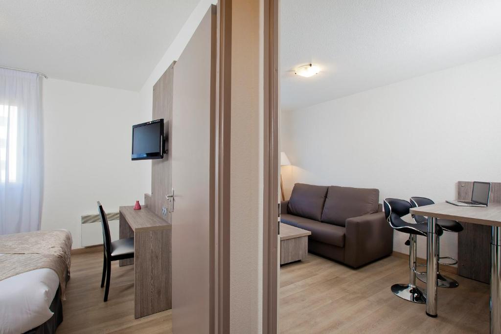 Séjours & Affaires Reims Clairmarais - Resim 15