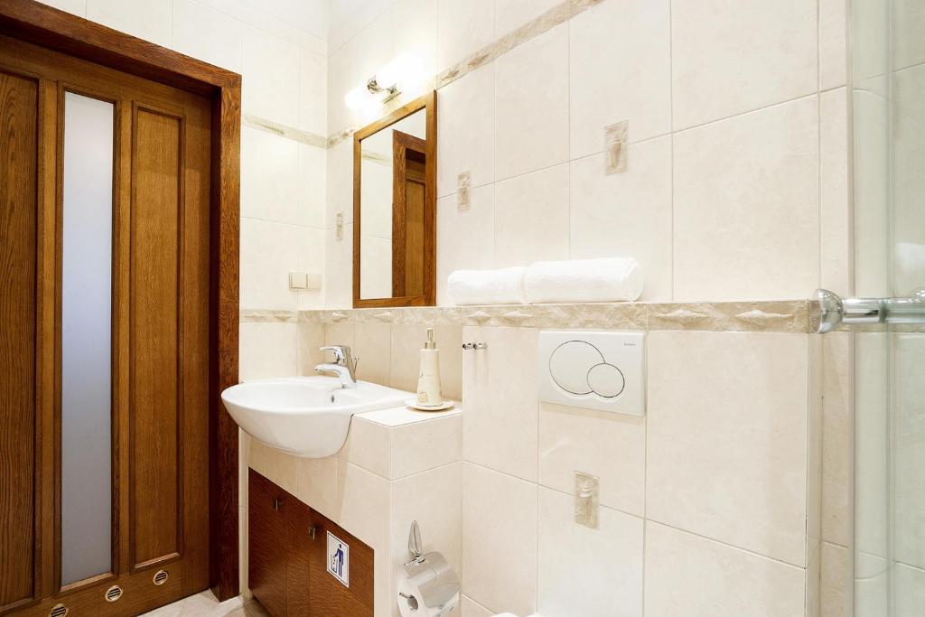 Elegant Apartments - 13