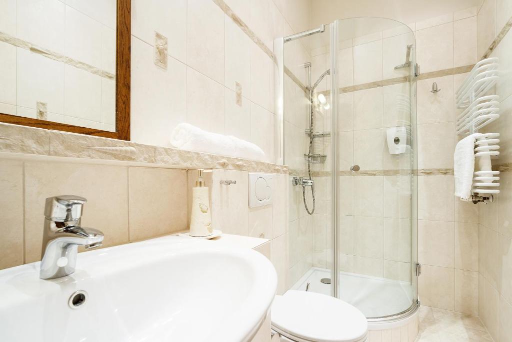 Elegant Apartments - 12