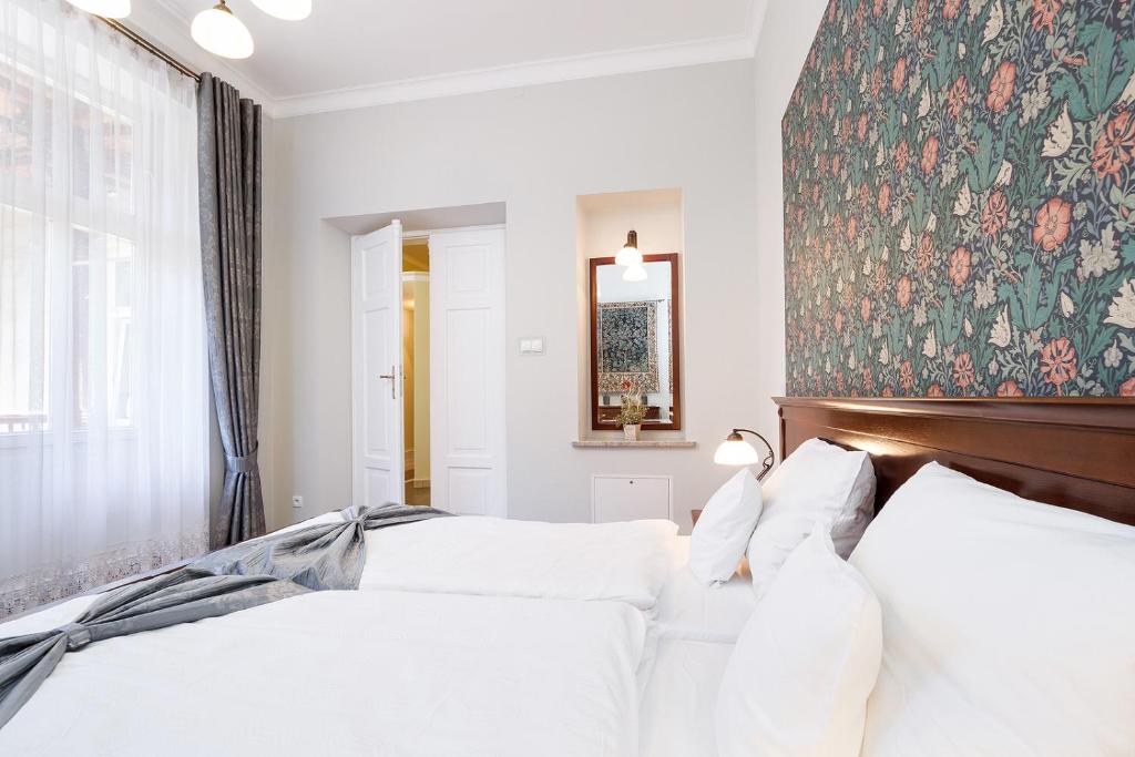 Elegant Apartments - 11