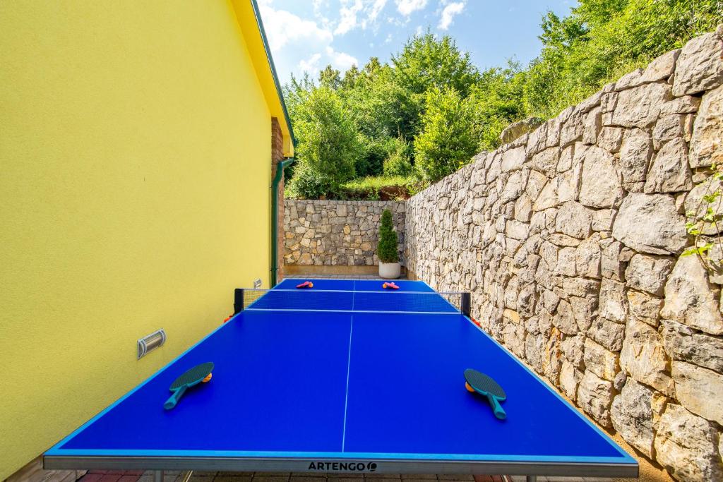 Stolní tenis v ubytování Villa Angeli nebo okolí