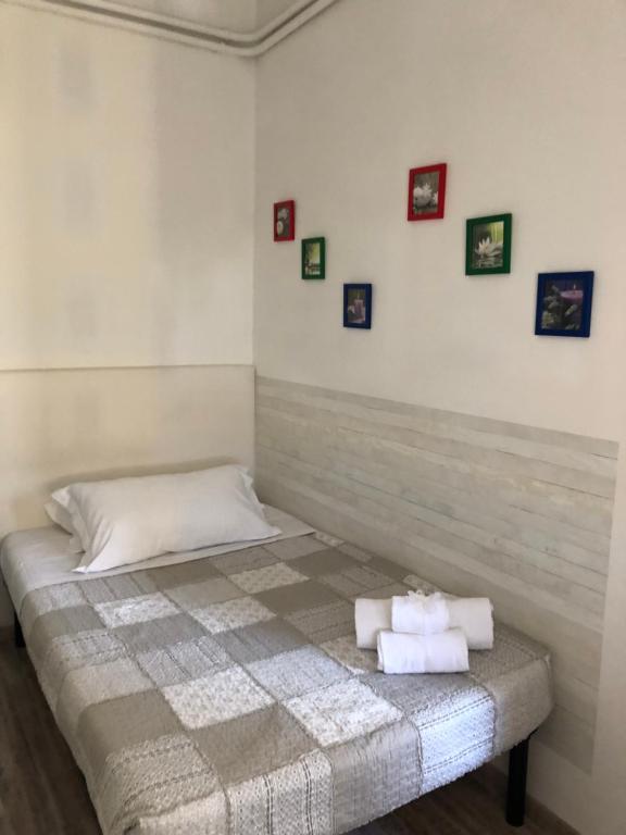 Letto o letti in una camera di St Peter Lodge