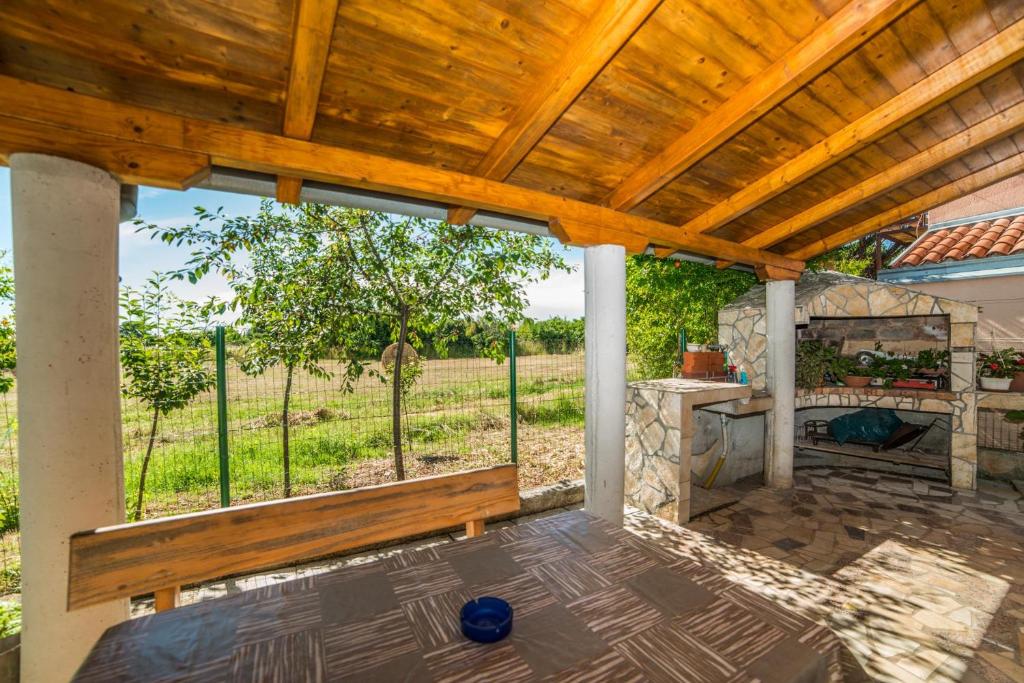 Ogród w obiekcie Apartments Đurđa