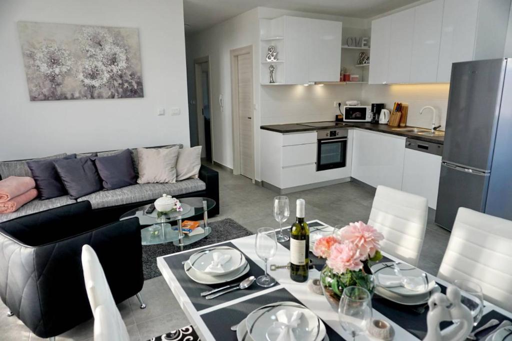 Η κουζίνα ή μικρή κουζίνα στο Apartment Gita
