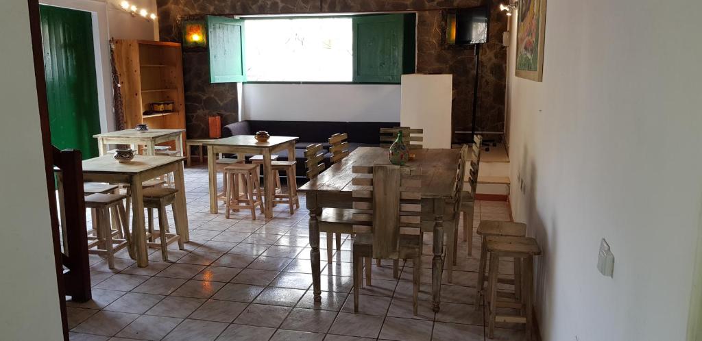 Restaurace v ubytování Surf House Hostel
