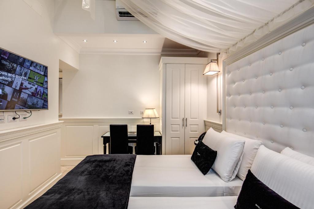 Hotel dei Quiriti Suite - Resim 32