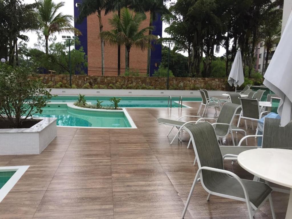  Belíssimo Apê com Churrasqueira na Varanda a 200m da Praia em Riviera de São Lourenço
