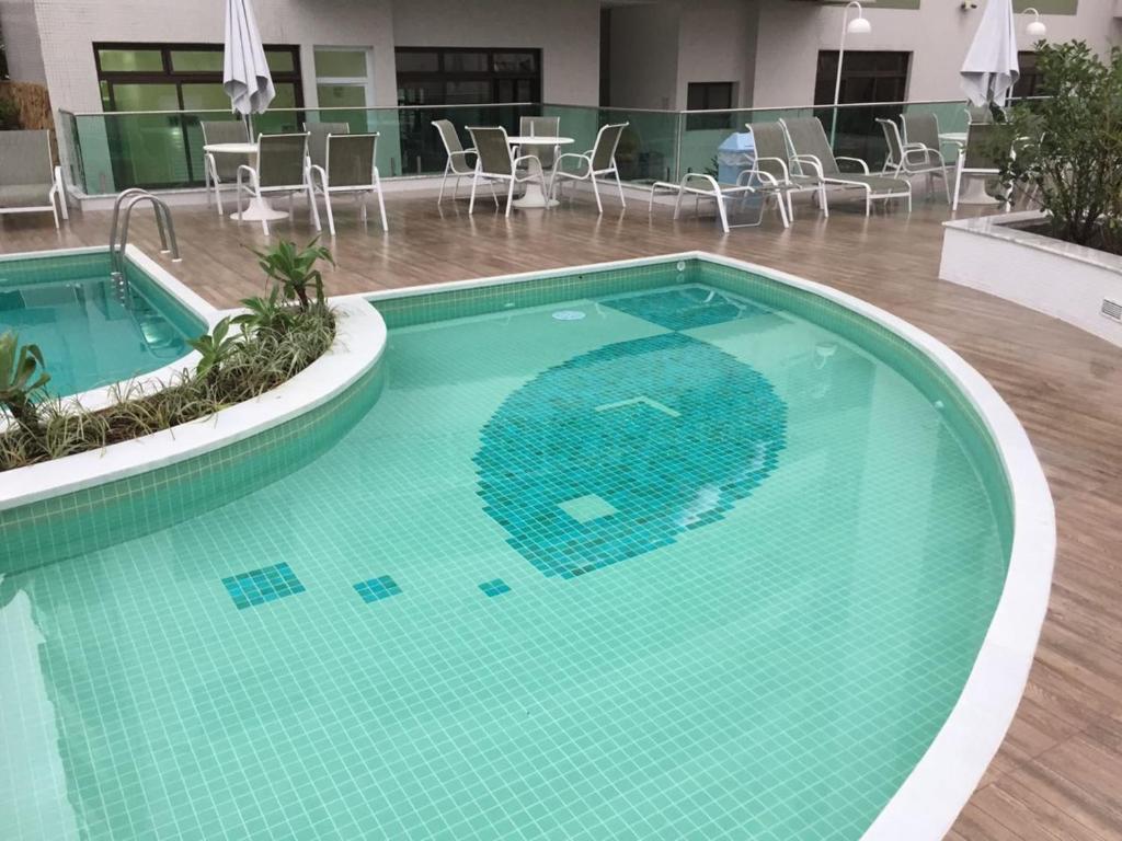  Belíssimo Apê com Churrasqueira na Varanda a 200m da Praia em Riviera de São Lourenço