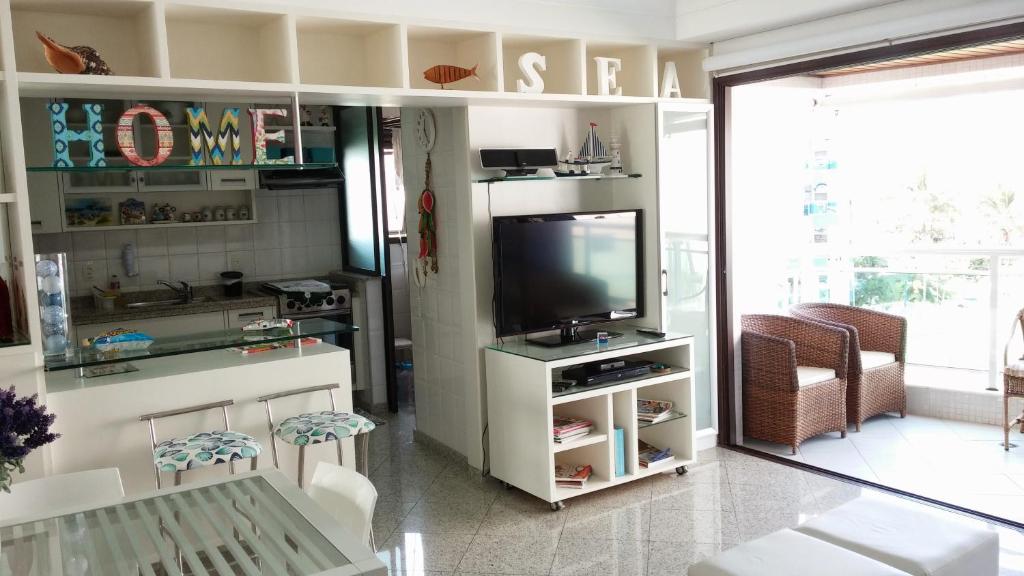  Belíssimo Apê com Churrasqueira na Varanda a 200m da Praia em Riviera de São Lourenço