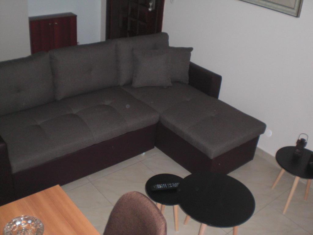 ΔΙΑΜΕΡΙΣΜΑ ΣΤΟ ΛΙΤΟΧΩΡΟ ΜΕ ΕΚΠΛΗΚΤΙΚΗ ΘΕΑ - 19