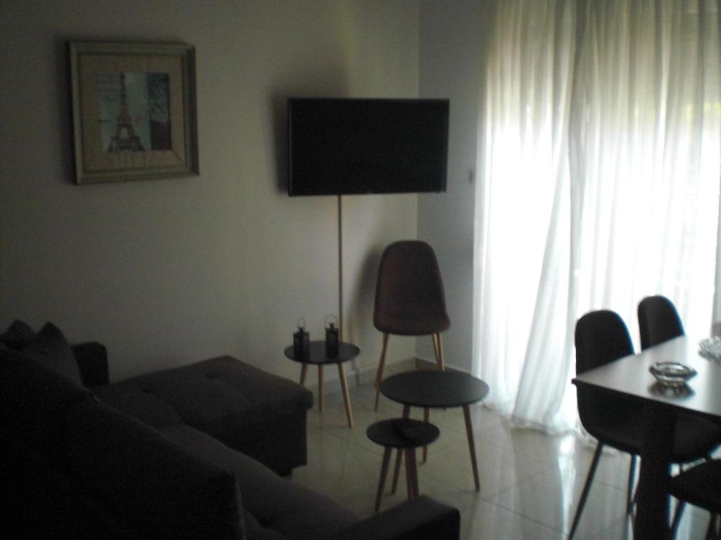 ΔΙΑΜΕΡΙΣΜΑ ΣΤΟ ΛΙΤΟΧΩΡΟ ΜΕ ΕΚΠΛΗΚΤΙΚΗ ΘΕΑ - 12