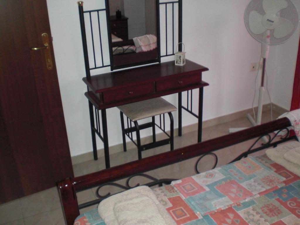 ΔΙΑΜΕΡΙΣΜΑ ΣΤΟ ΛΙΤΟΧΩΡΟ ΜΕ ΕΚΠΛΗΚΤΙΚΗ ΘΕΑ - 4