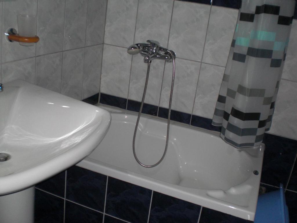 ΔΙΑΜΕΡΙΣΜΑ ΣΤΟ ΛΙΤΟΧΩΡΟ ΜΕ ΕΚΠΛΗΚΤΙΚΗ ΘΕΑ - 11