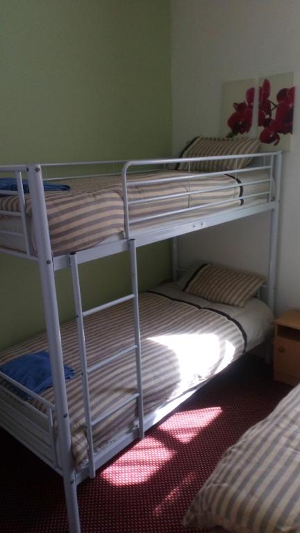 MyRoomz Golden Strand Hotel - 私人浴室的家庭房