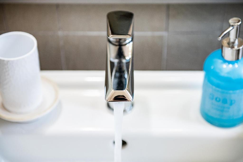 Kavos Hotel & Suites - 16