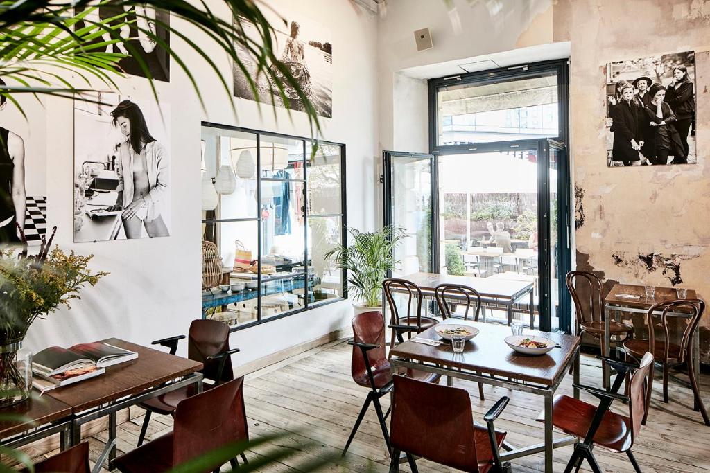 Between Us Bed and Breakfast - 18