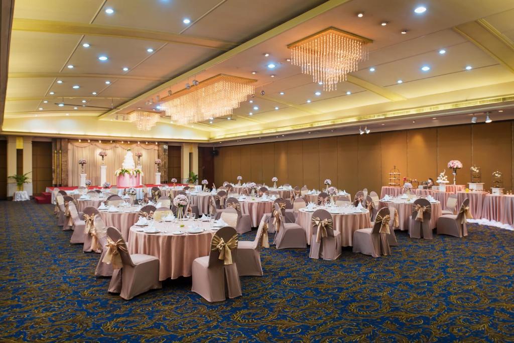 Twin Towers Hotel - Resim 11