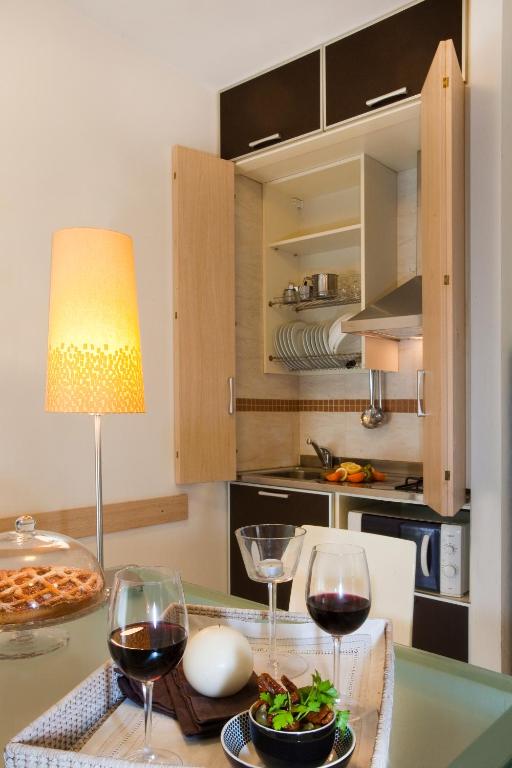 A kitchen or kitchenette at Residence Il Tulipano