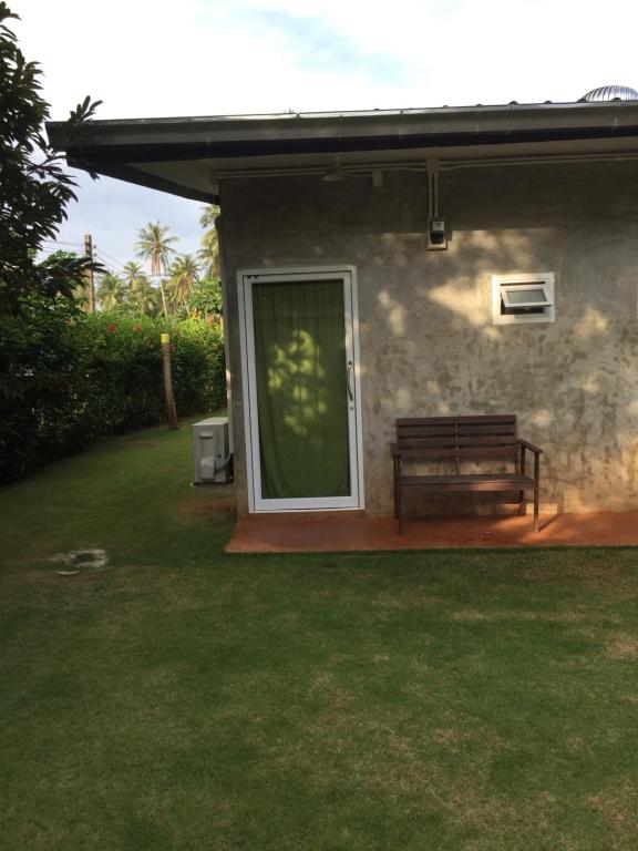 Zahrada ubytování Koh Mak Homestay